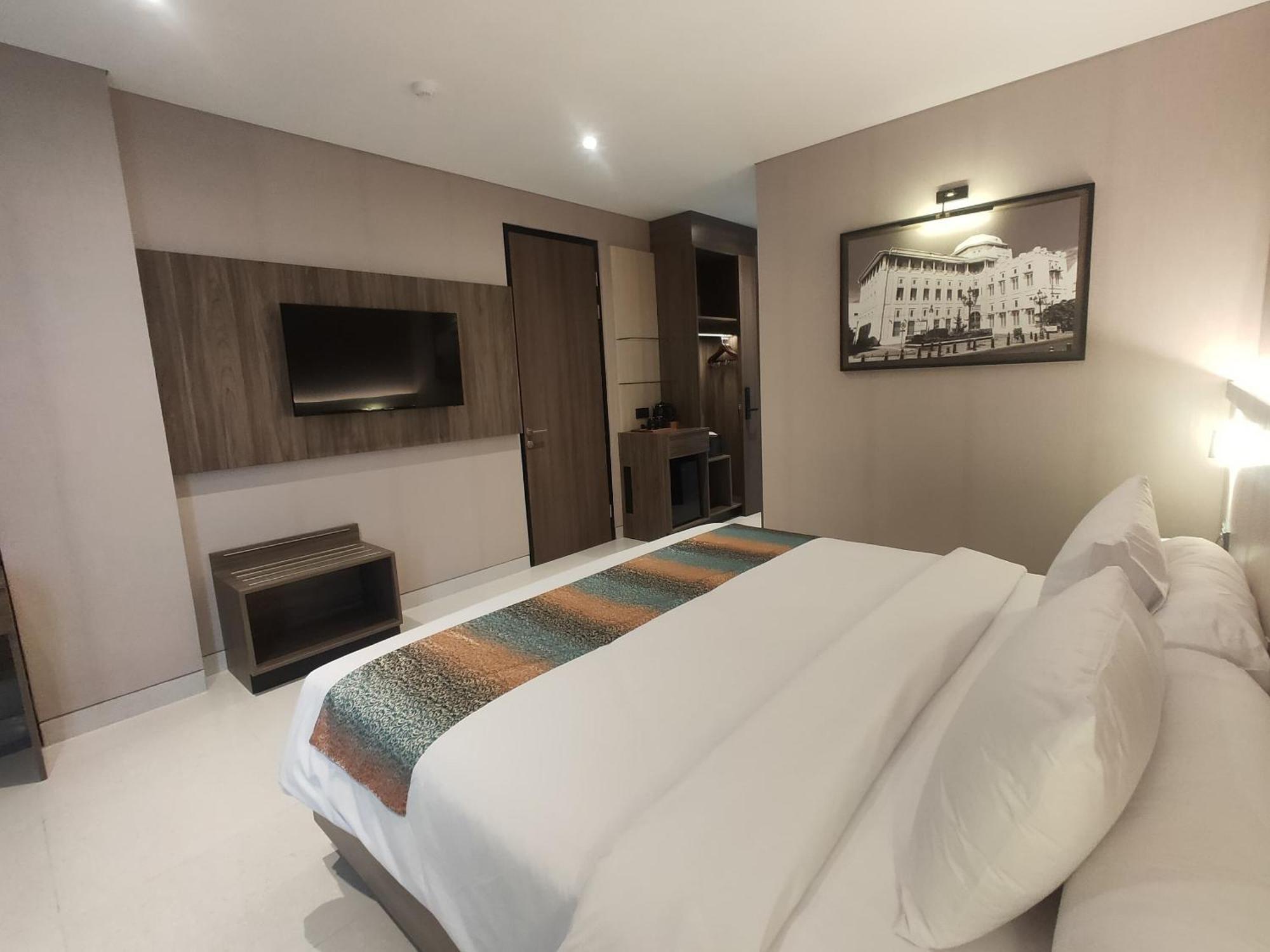 Hotel Eno Front One 3*